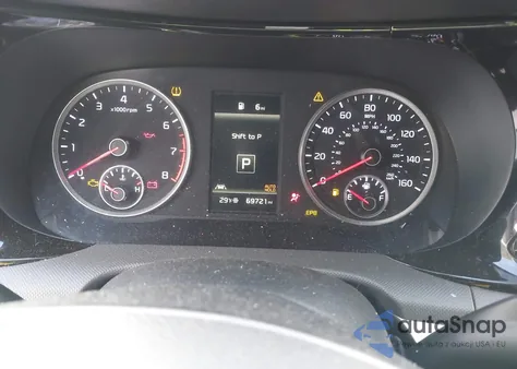 2022 Kia K5 Lxs z USA, uszkodzony, nr VIN 5XXG14J27NG144587